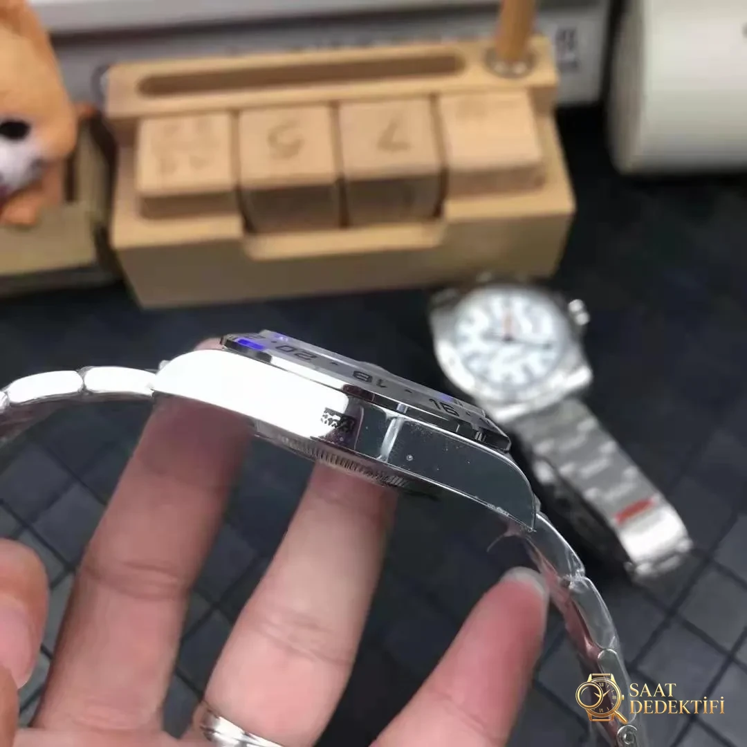 GM Factory V4 Replika Rolex Explorer II 216570, 3187 Mekanizmalı - Arka Kapak ve Mekanizma Detayı