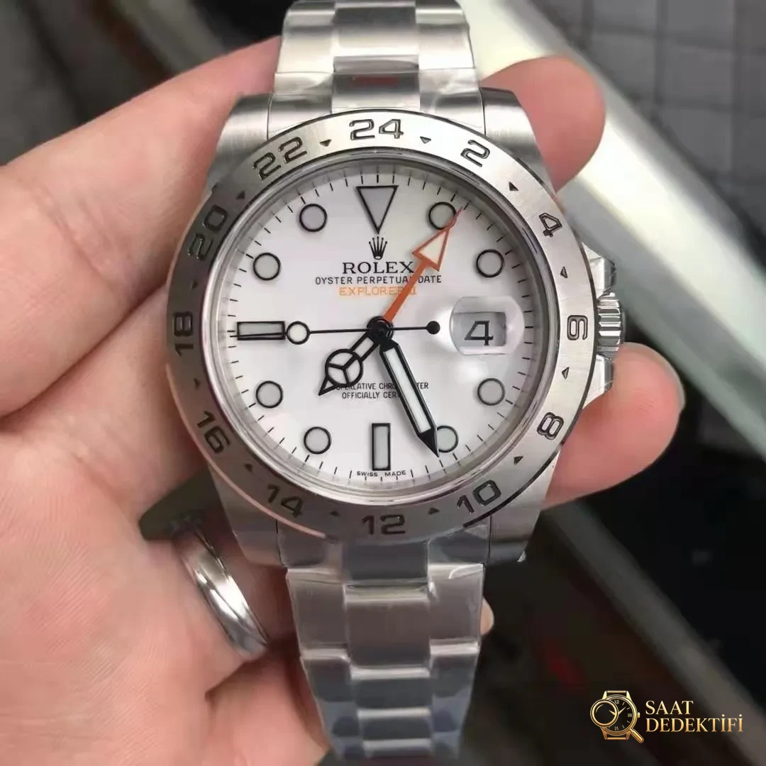 GM Factory V4 Replika Rolex Explorer II 216570, 3187 Mekanizmalı - Yan Profil ve Kordon Bağlantısı