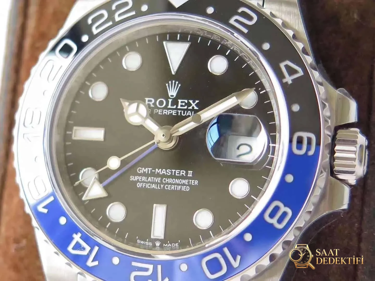 GM neues Produkt: 2019 Rolex GMT schwarz-blaue Lünette – Armbanduhr aus 904L Oyster-Stahl ist umwerfend! - Seitenprofil und Kabelverbindung