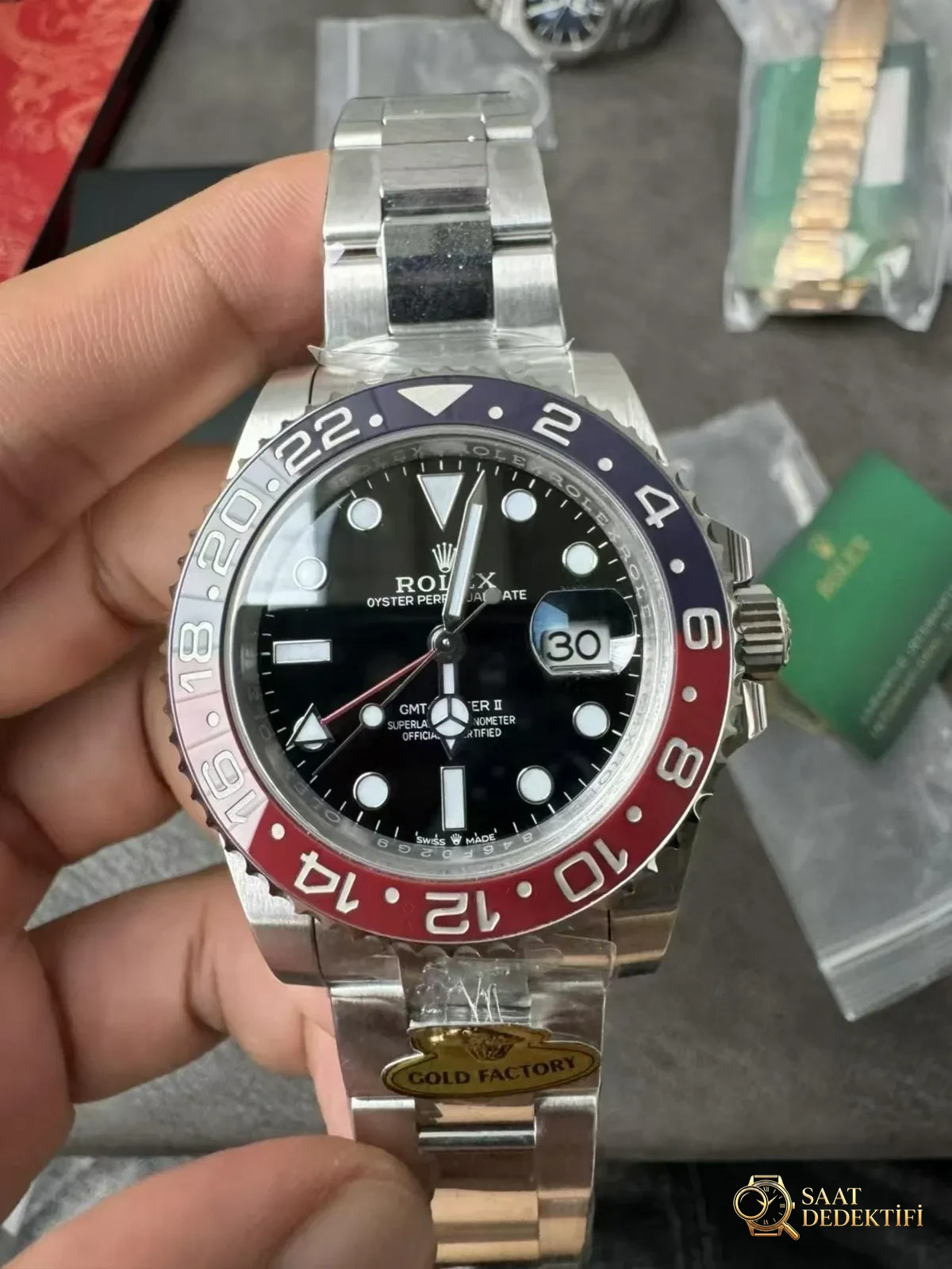 Replika Rolex GMT-Master II Pepsi Siyah Kadran