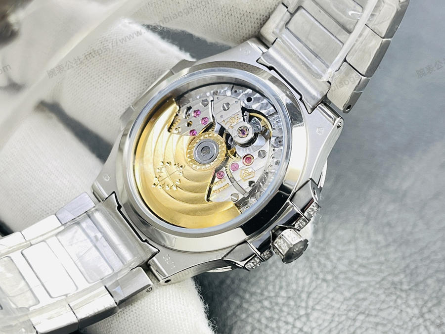 GR Factory Patek Philippe 7118 Kadın Nautilus 2024 tam elmas sınırlı üretim az sayıda stoğa geldi — 4. fotoğraf