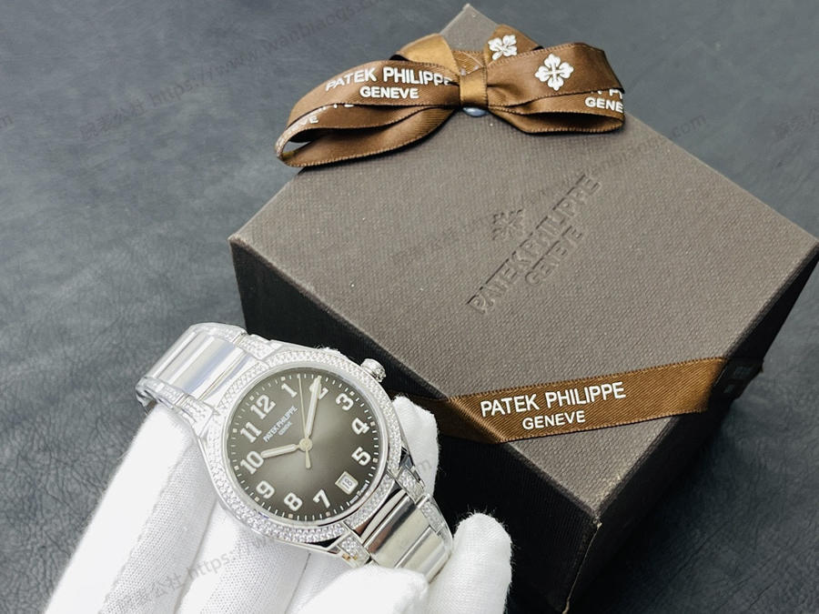GR Factory2023 Patek Philippe TWENTY~4 Serisi 7300 Göz Alıcı Lansmanı — 1. fotoğraf