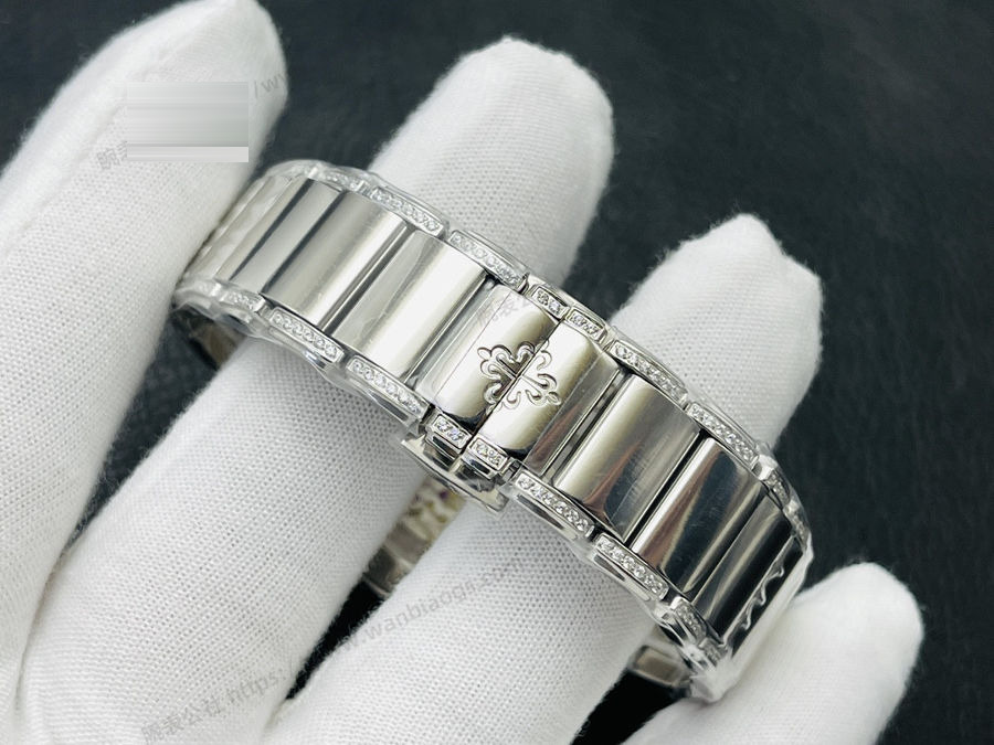 GR Factory2023 Patek Philippe TWENTY~4 Serisi 7300 Göz Alıcı Lansmanı — 7. fotoğraf