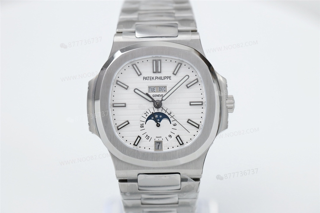 Green Fabrikası Patek Philippe Nautilus 5726 Yıllık Takvim ve Ay Evreli Saat, Beyaz Kadran — 3. fotoğraf