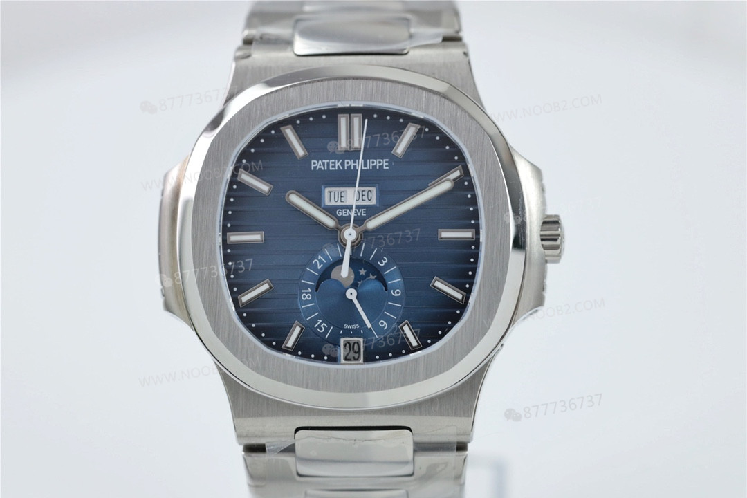 Green fabrikası Patek Philippe Nautilus yıllık takvim saati 5726 ay evreli mavi kadran — 3. fotoğraf
