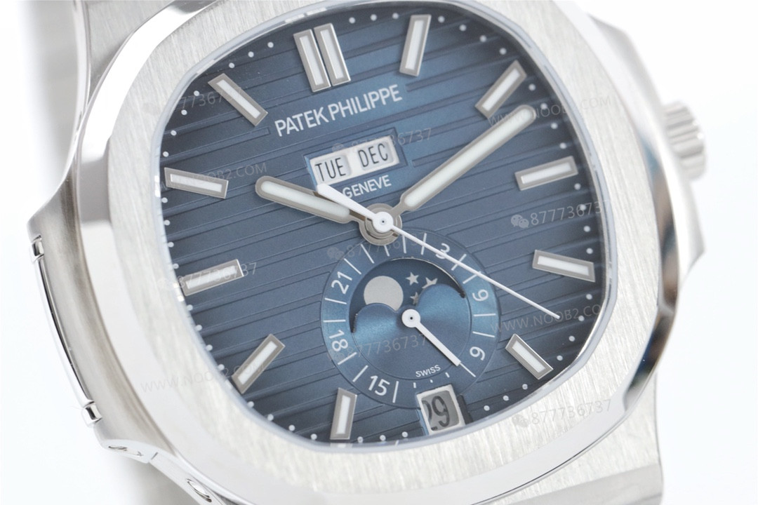 Green fabrikası Patek Philippe Nautilus yıllık takvim saati 5726 ay evreli mavi kadran — 6. fotoğraf