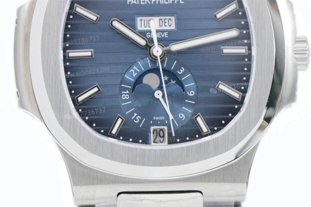 Green fabrikası Patek Philippe Nautilus yıllık takvim saati 5726 ay evreli mavi kadran — 7. fotoğraf
