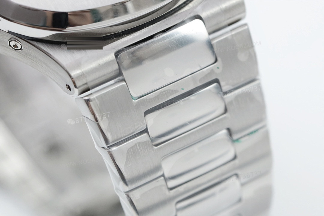 Green fabrikası Patek Philippe Nautilus yıllık takvim saati 5726 ay evreli mavi kadran — 10. fotoğraf