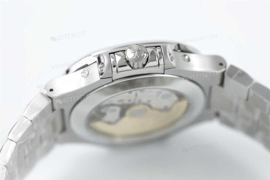 Green fabrikası Patek Philippe Nautilus yıllık takvimli 5726 ay evreli saat, siyah kadran — 8. fotoğraf