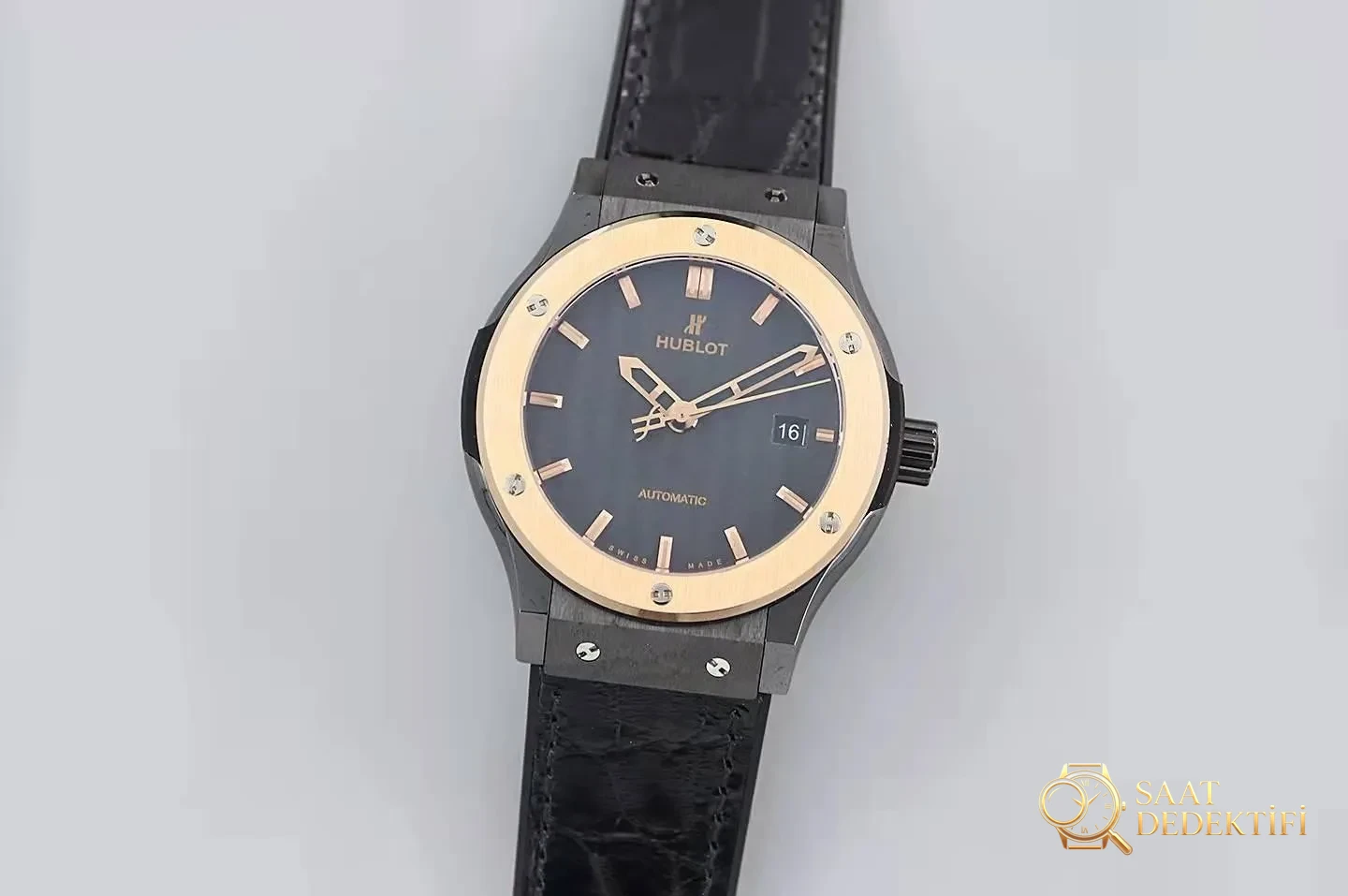 Replika Hublot Classic Fusion Seramik Altın Karbon Fiber