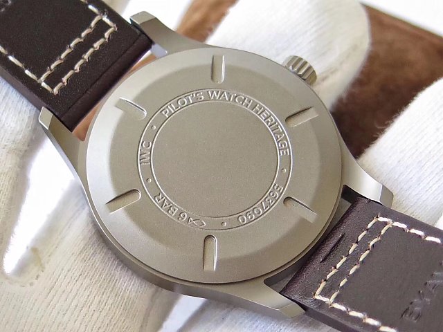 Replika IWC Mark XVIII IW327006 Masif Titanyum Arka