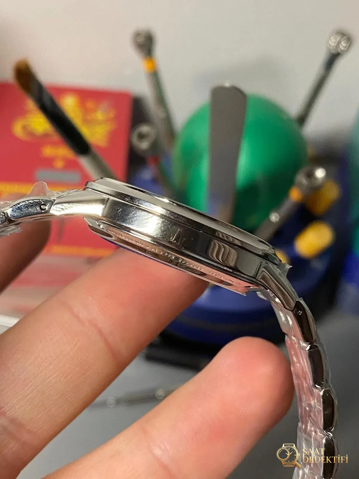 Güzel kadın saatleri - Bezel İçi Rehaut Gravürü ve Hizalaması