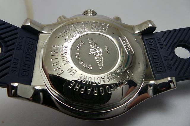 Breitling Avenger Kasa Arkası