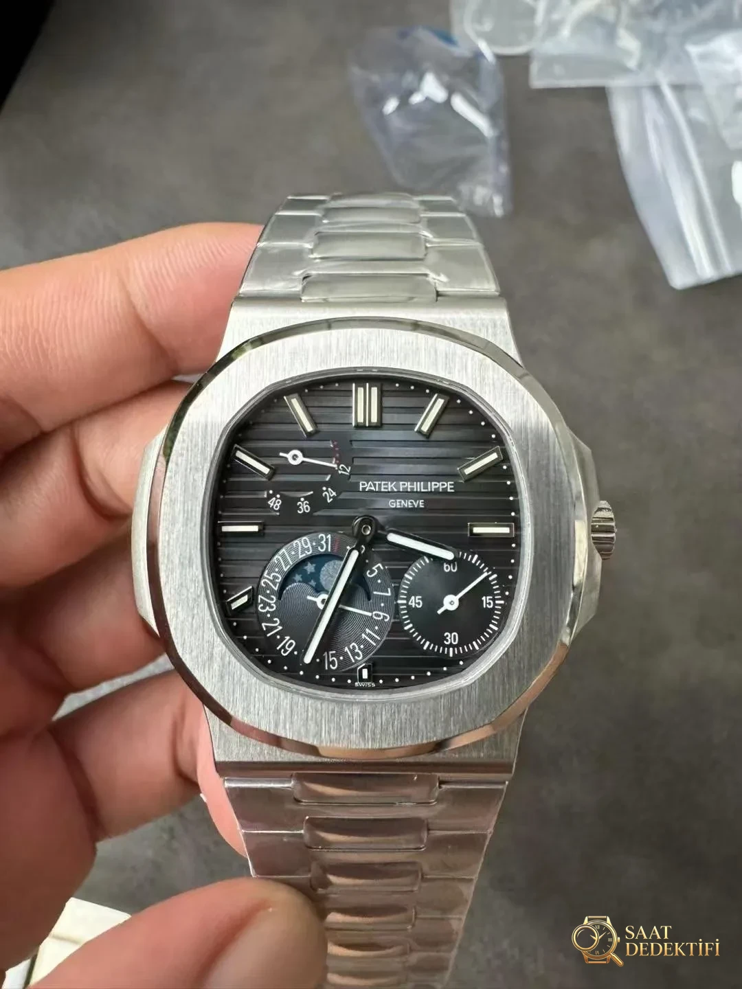 Replika Patek Philippe 5712 Mavi Kadran