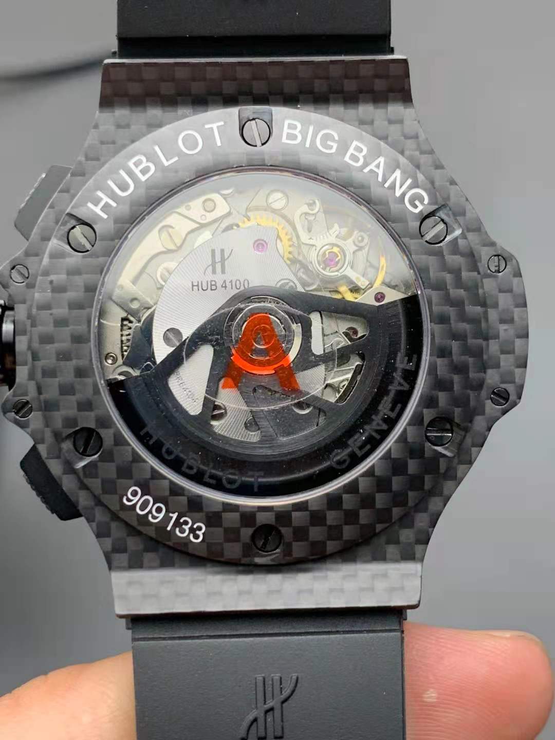 HB Factory Hublot Karbon Fiber Saat İncelemesi — 5. fotoğraf