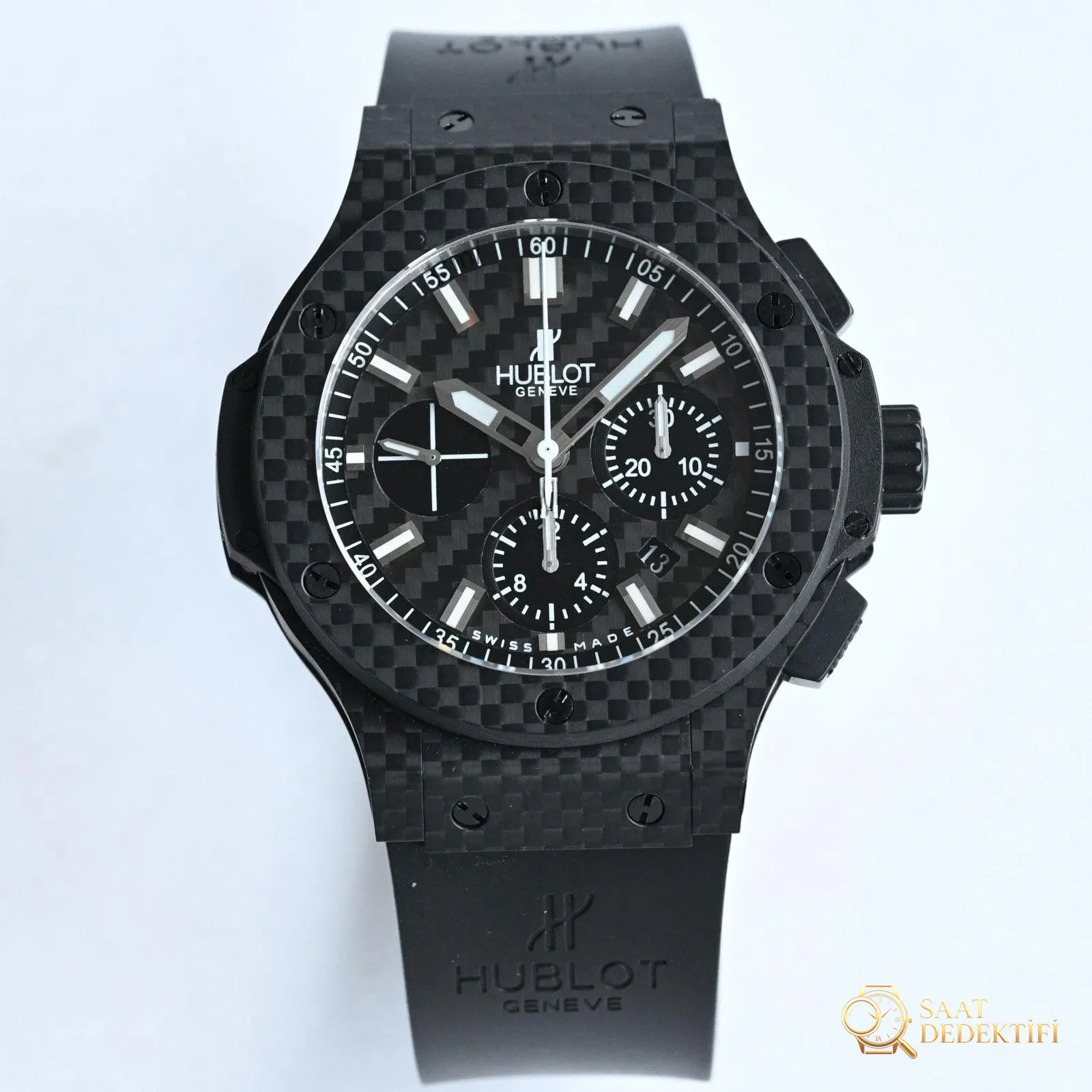 HB Hublot | BIG BANG «Karbon Fiber Big Bang» kronograf kralı karşınızda - Kadran Detayı ve Bezel İşçiliği