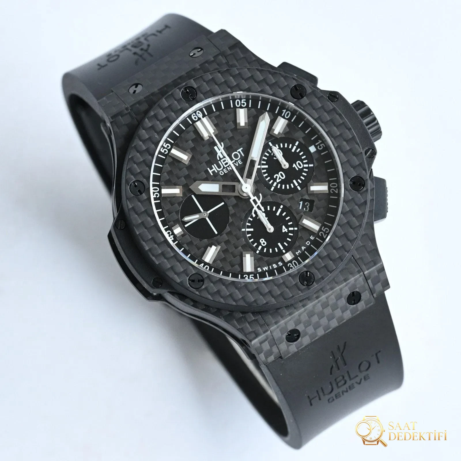 HB Hublot | BIG BANG «Karbon Fiber Big Bang» kronograf kralı karşınızda - Arka Kapak ve Mekanizma Detayı