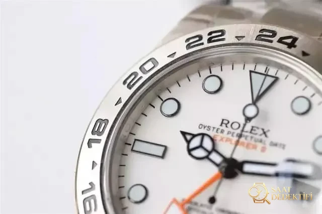 Her tarza uyan saatlerin kralı mı? N Factory Rolex Explorer II - Mekanizma Zemberek ve Balans Detayı