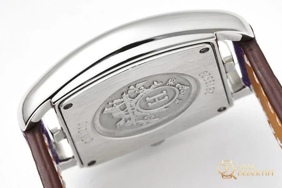 Hermes Cape Cod tonneau 26,5 mm zarif paslanmaz çelik kol saati - Klips Kilidi ve Lazer Damgalar
