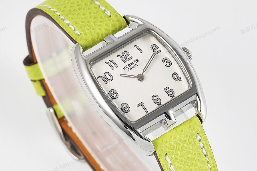 Hermès Cape Cod tonneau 26.5 MM kompakt paslanmaz çelik kol saati — 2. fotoğraf