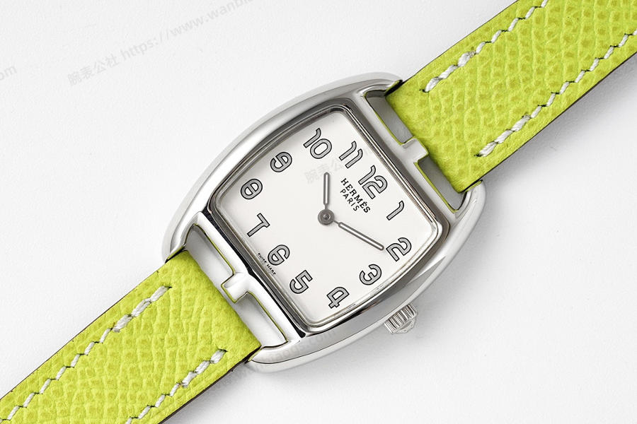 Hermès Cape Cod tonneau 26.5 MM kompakt paslanmaz çelik kol saati — 3. fotoğraf