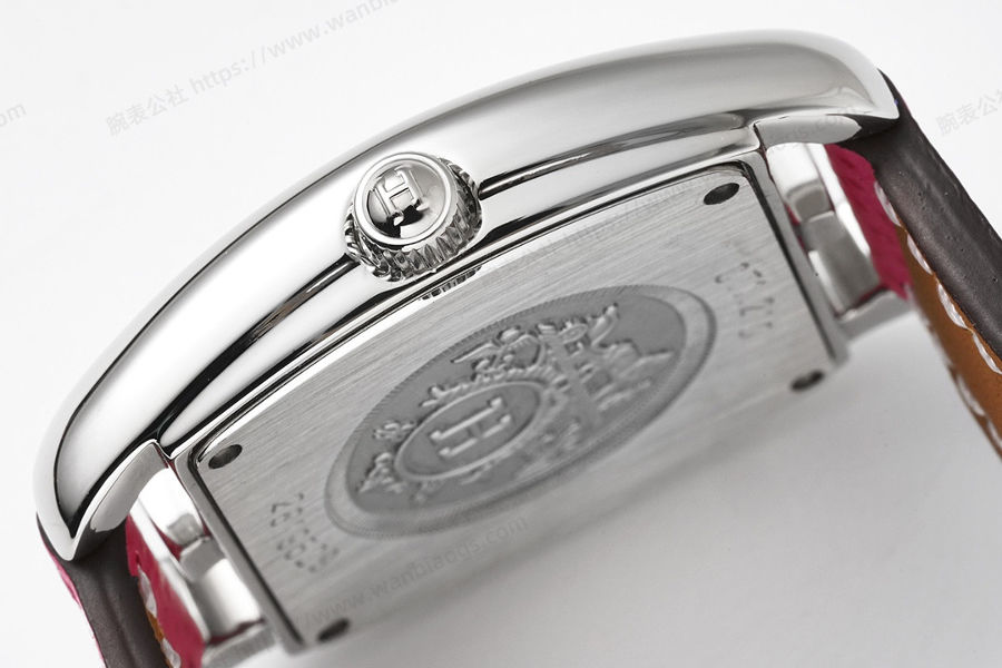 Hermès Cape Cod tonneau 26.5 MM küçük paslanmaz çelik kol saati — 7. fotoğraf