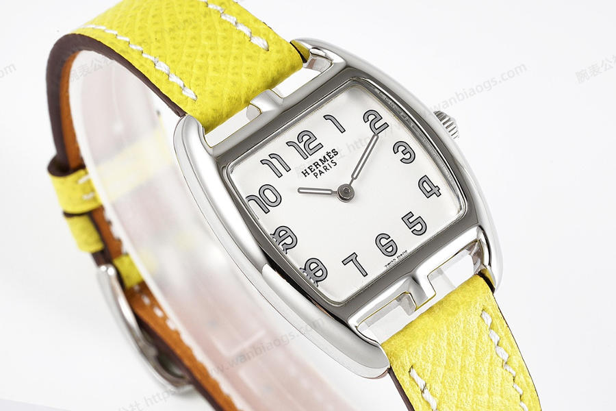 Hermès Cape Cod tonneau 26.5 MM küçük paslanmaz çelik kol saati — 2. fotoğraf
