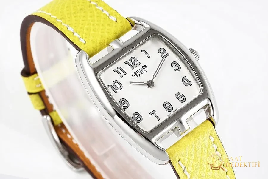 Hermes Cape Cod tonneau 26.5 MM küçük paslanmaz çelik kol saati - Kadran Detayı ve Bezel İşçiliği