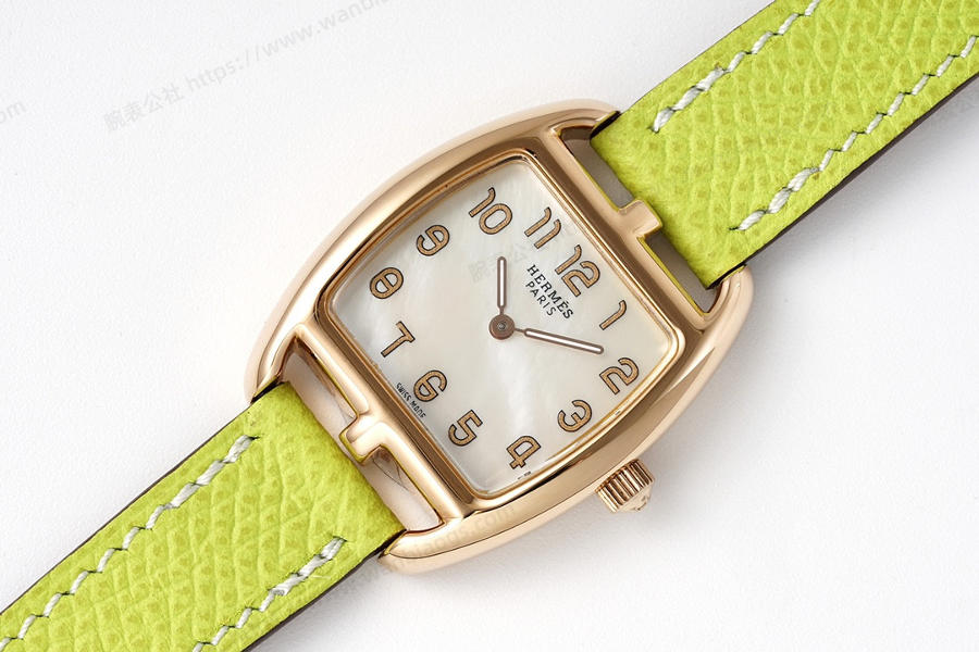 Hermès Cape Cod tonneau 26.5 MM küçük paslanmaz çelik kol saati — 2. fotoğraf