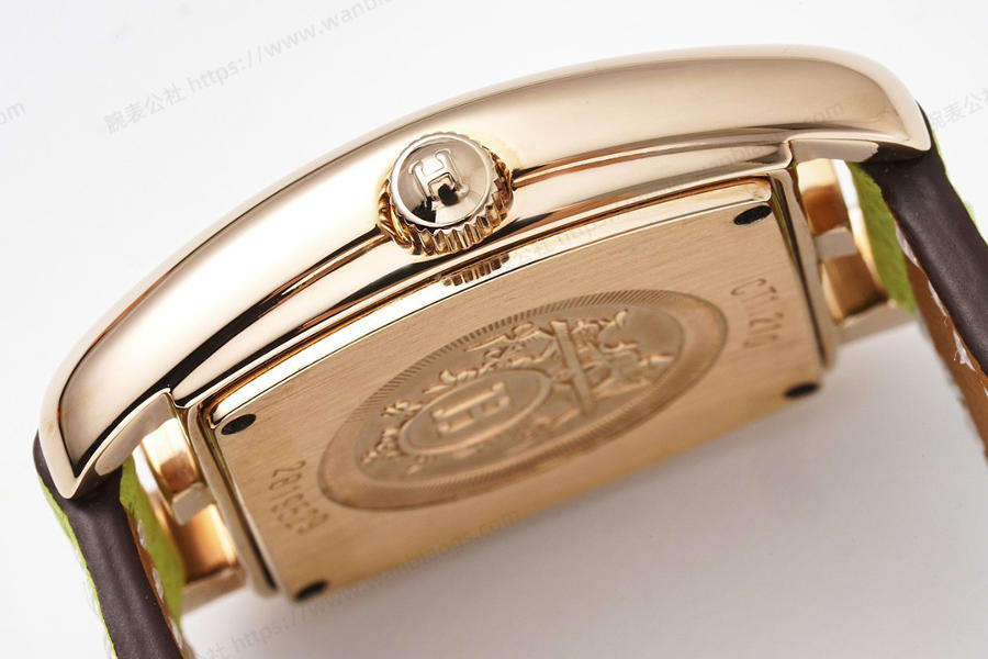 Hermès Cape Cod tonneau 26.5 MM küçük paslanmaz çelik kol saati — 7. fotoğraf
