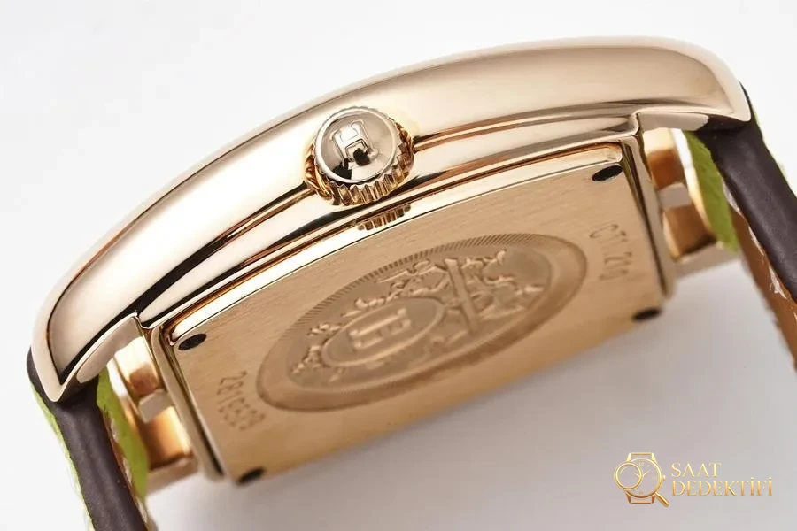 Hermes Cape Cod tonneau 26.5 MM küçük paslanmaz çelik kol saati - Klips Kilidi ve Lazer Damgalar