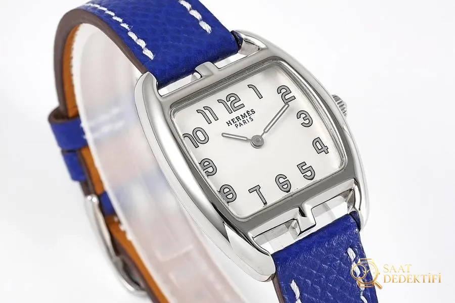 Hermes Cape Cod tonneau 26.5 MM şık paslanmaz çelik kol saati - Kadran Detayı ve Bezel İşçiliği