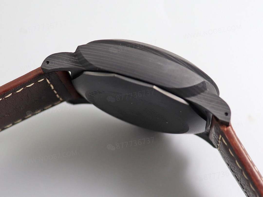Huo Jianhua'nın taktığı VS Factory Panerai 661 karbon fiber saatin kalitesi nasıl? — 7. fotoğraf