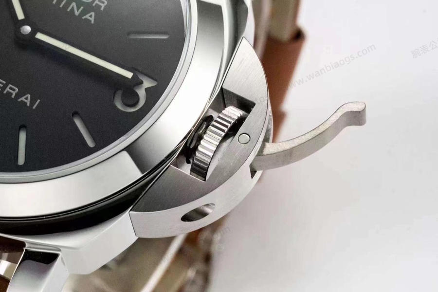 HW Factory Panerai Luminor Serisi PAM111 Kol Saati İncelemesi — 7. fotoğraf