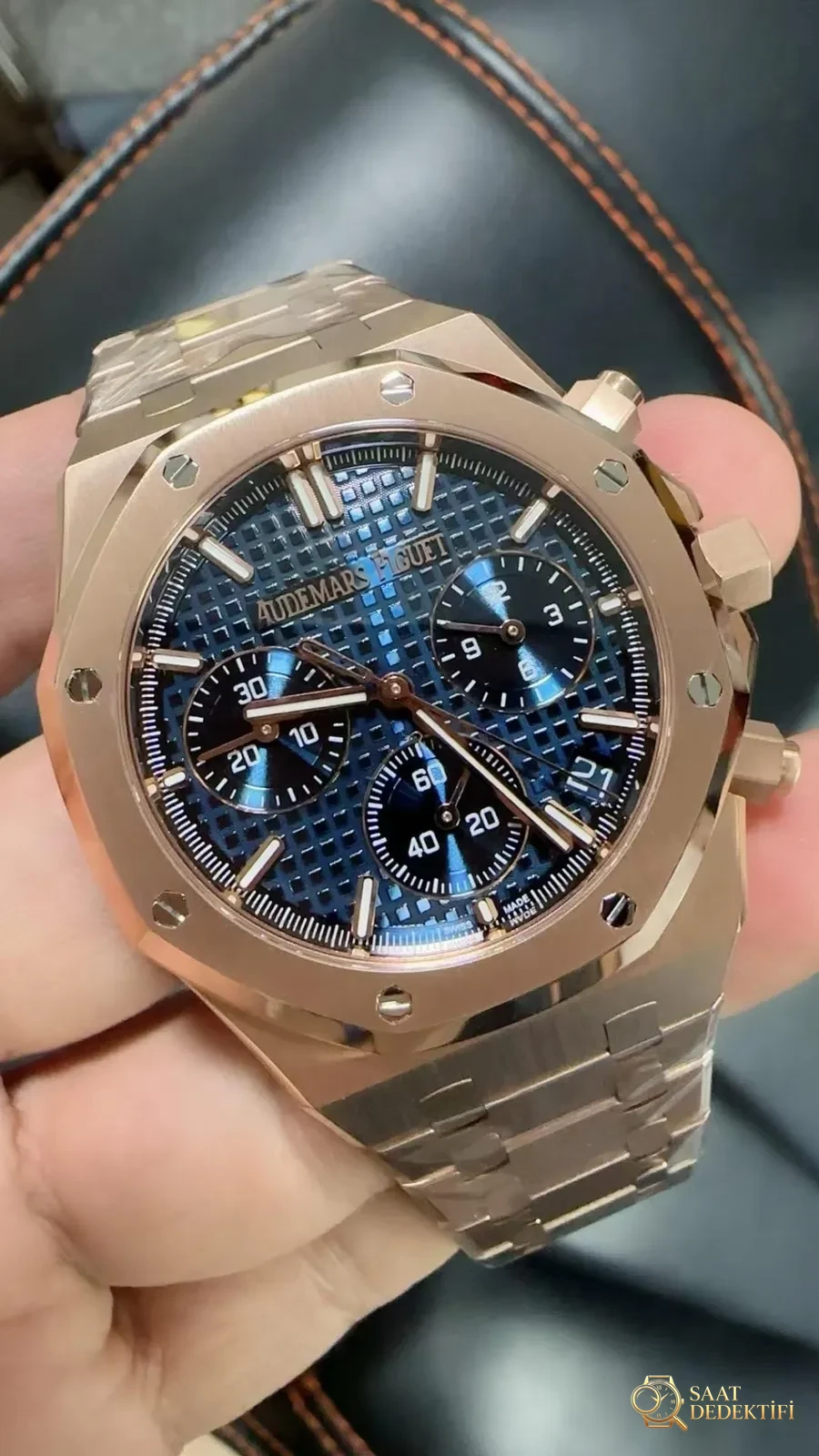 Replika Audemars Piguet Roze Altın 26240