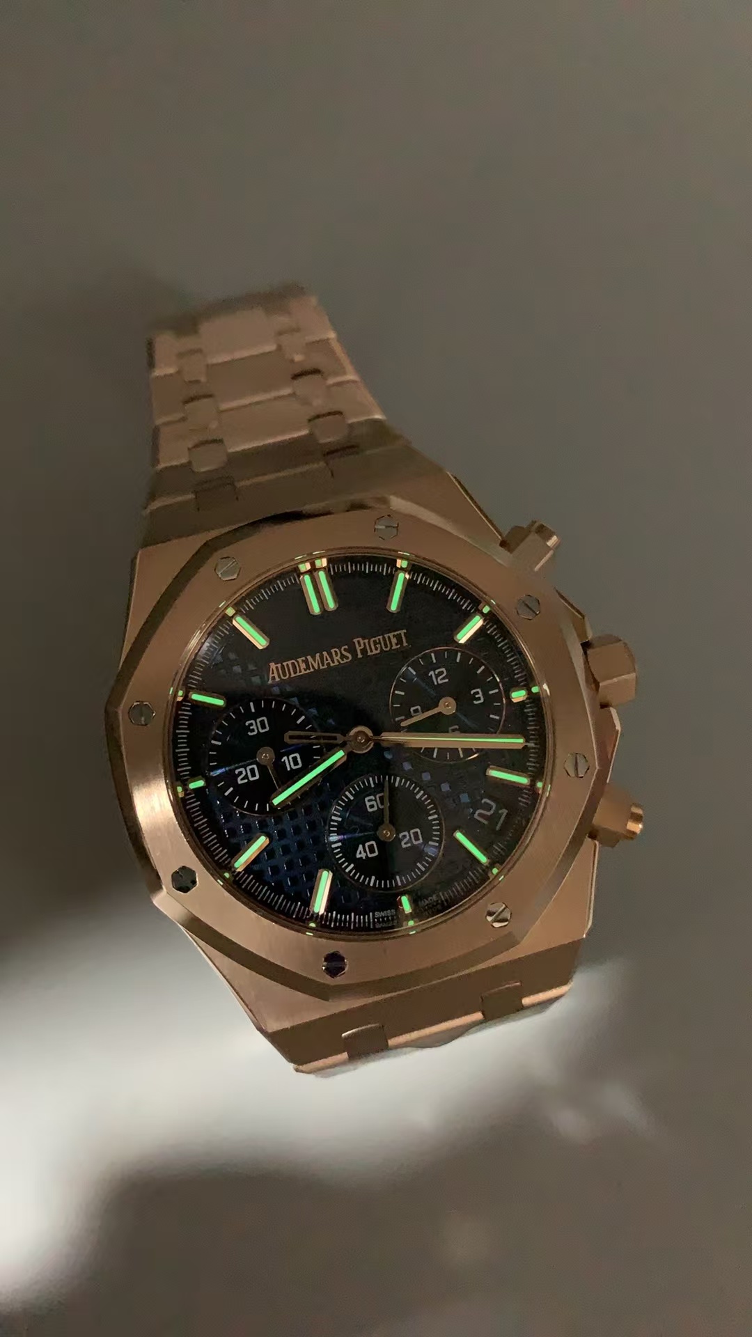 Audemars Piguet 26240 Roze Altın Kadran Lume