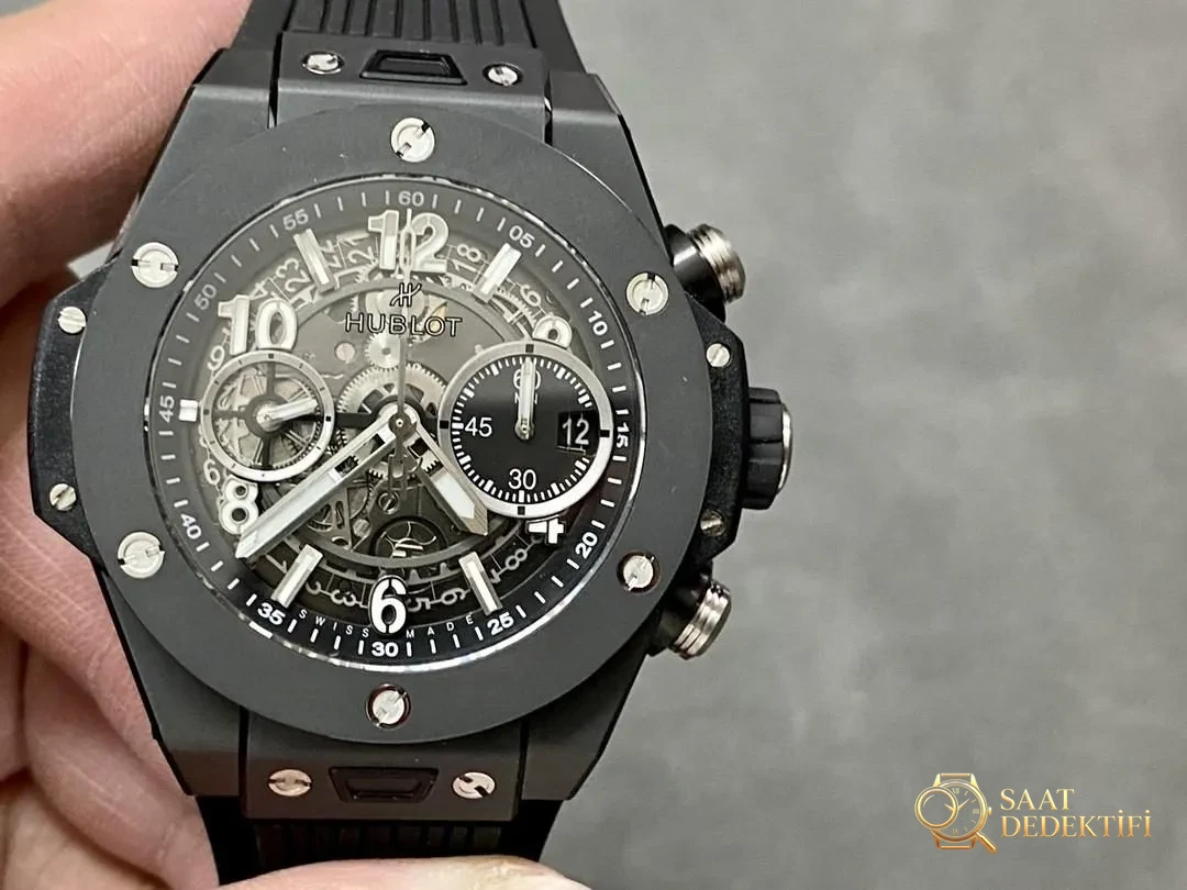 İnce bilekler için müjde: BBF Factory Hublot Big Bang 441 siyah seramik 42 mm kasa çapıyla geliyor - Kadran Detayı ve Bezel İşçiliği