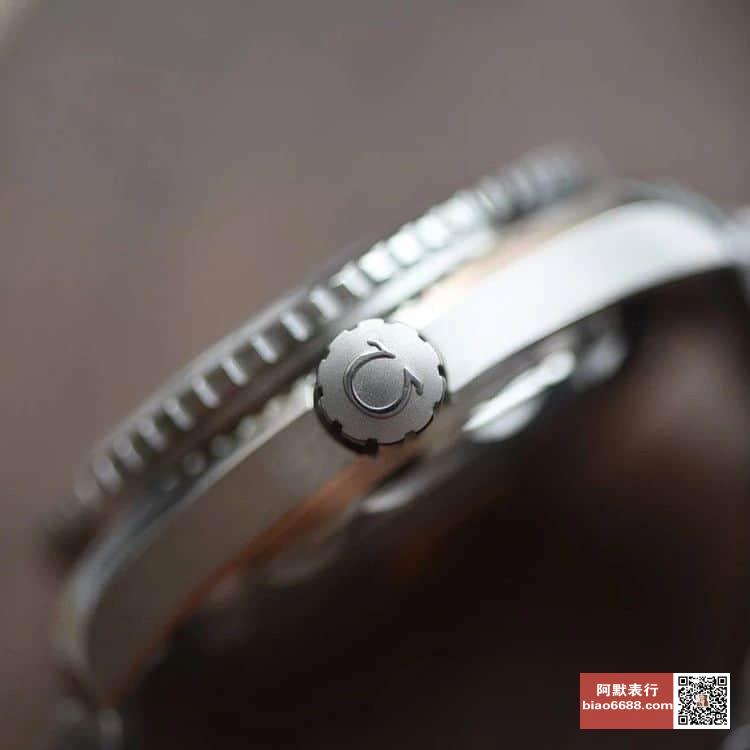 İnceleme: VS Factory OMEGA Seamaster 600m GMT Çift Zaman Dilimi Serisi 215.30.44.22.01.001 Çelik Bilezikli Dalış Erkek Kol Saati — 5. fotoğraf