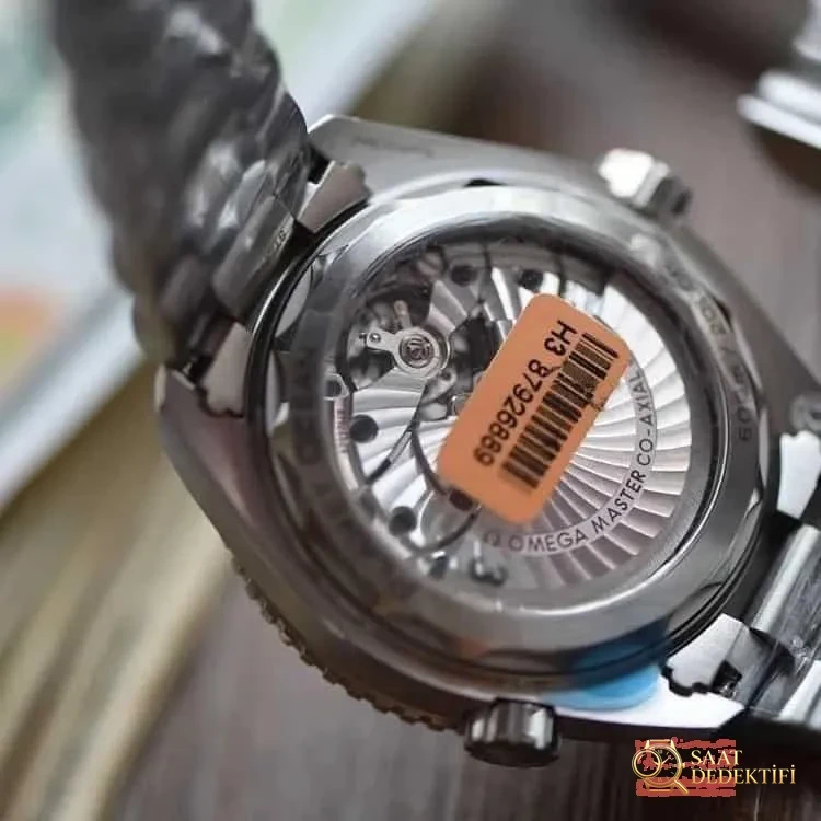 İnceleme: VS Factory OMEGA Seamaster 600m GMT Çift Zaman Dilimi Serisi 215.30.44.22.01.001 Çelik Bilezikli Dalış Erkek Kol Saati - Klips Kilidi ve Lazer Damgalar