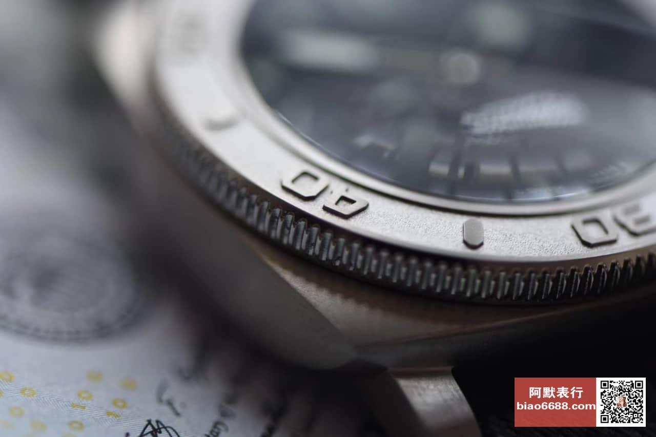 İnceleme: VS Factory Panerai Submersible Serisi PAM00984 Kol Saati — 4. fotoğraf