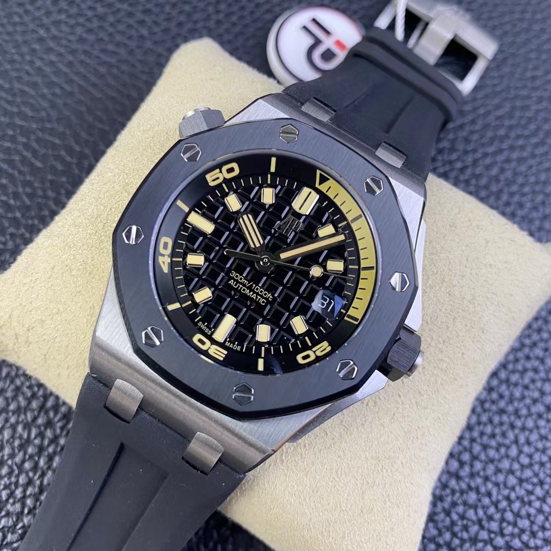 Replika Audemars Piguet 15720 Siyah