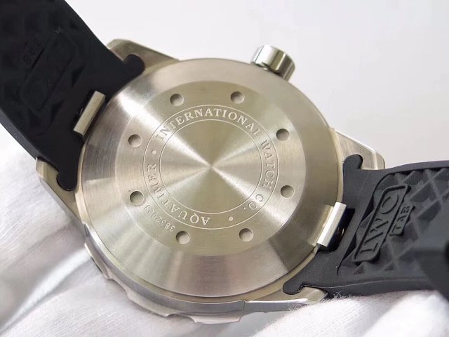 IWC Aquatimer 2000 Masif Kasa Arkası