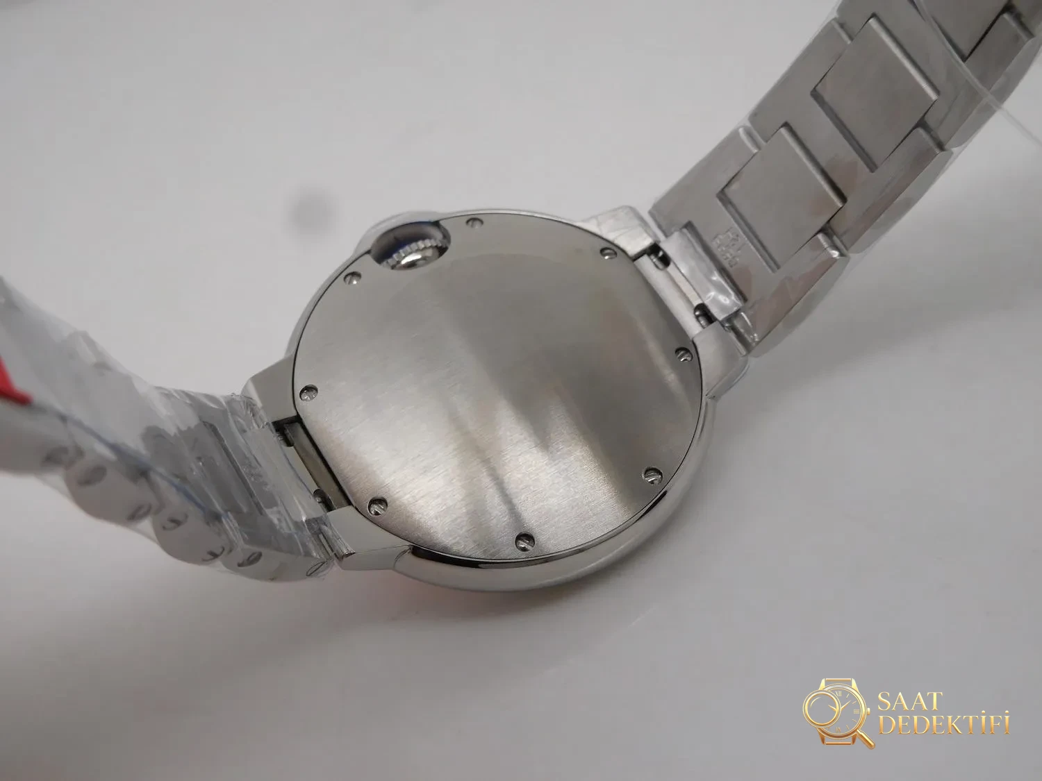 Replika Cartier Ballon Bleu Kırmızı Kasa Arkası