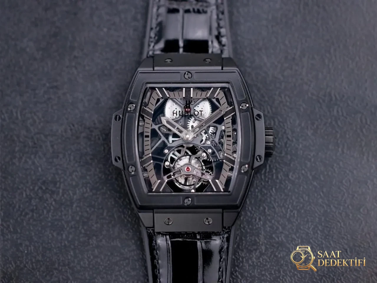 JB Factory Hublot fıçı formlu tourbillon HUB9006 mekanizmalı model ilk bakışta belli oluyor mu? - Yan Profil ve Kordon Bağlantısı
