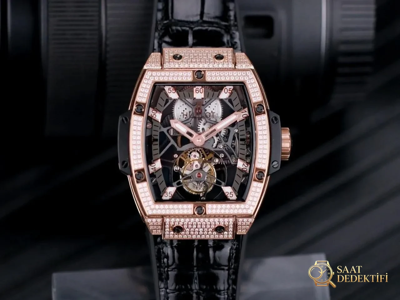 JB Factory Hublot fıçı formlu tourbillon HUB9006 mekanizmalı model ilk bakışta belli oluyor mu? - Tepe Koruması ve Ayar Fonksiyonu