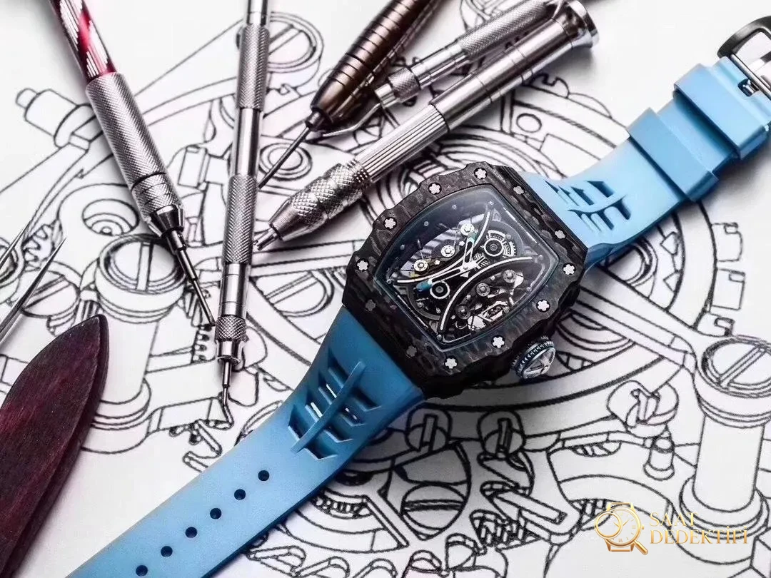 JB Factory Richard Mille RM53-01 Tourbillon Replica Watch Review - Bracelet, boucle et mécanisme de clip