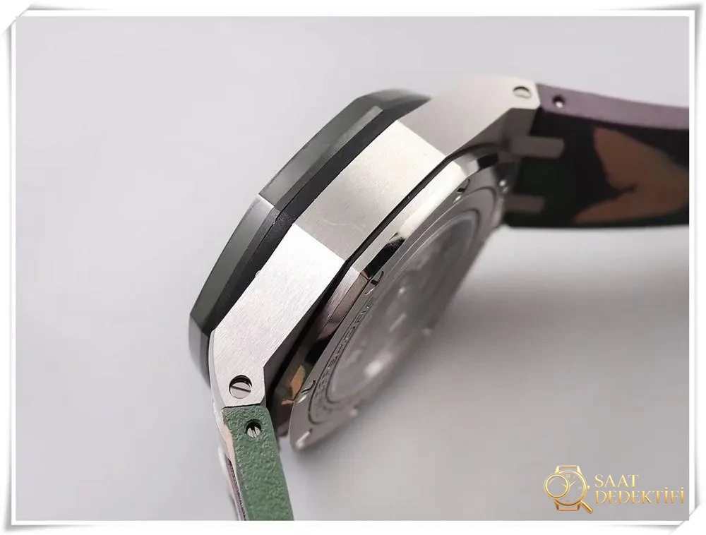 How close to the real thing is the JF Factory Audemars Piguet 26400 Royal Oak Offshore military green ceramic camouflage replica watch? - Clip Lock and Laser Stamps