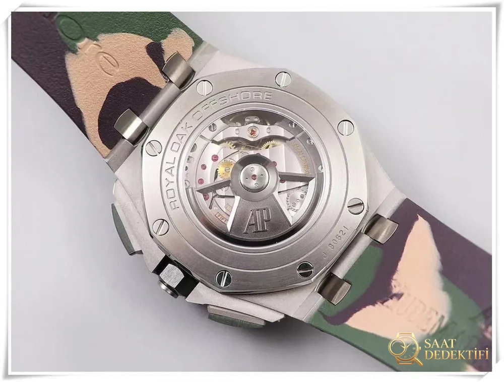 How close to the real thing is the JF Factory Audemars Piguet 26400 Royal Oak Offshore military green ceramic camouflage replica watch? - Wrist Position and Case Proportion