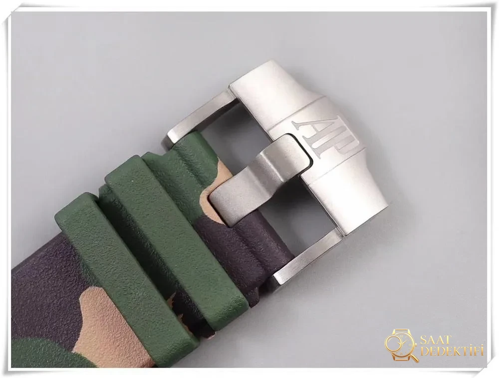 How close to the real thing is the JF Factory Audemars Piguet 26400 Royal Oak Offshore military green ceramic camouflage replica watch? - Mechanism Mainspring and Balance Detail