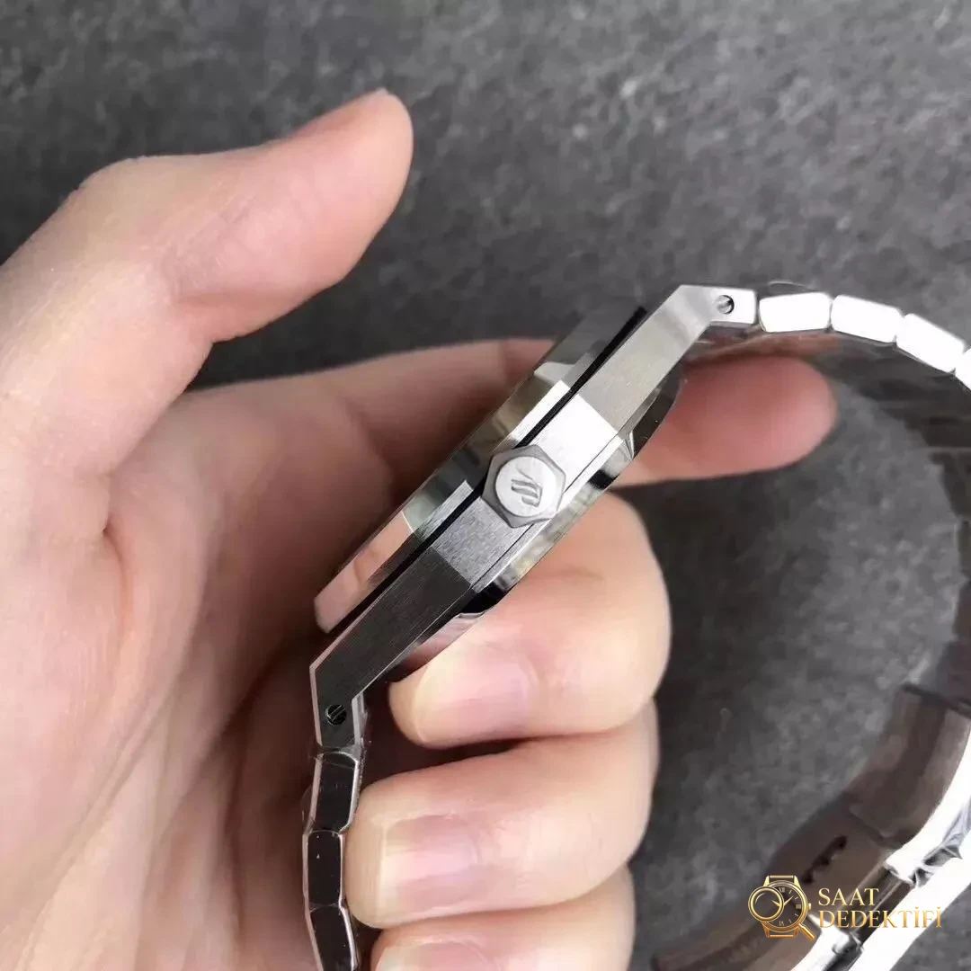 JF Factory Audemars Piguet AP15400 Royal Oak serisi mavi kadran V5 en üst versiyon replika saat incelemesi — detayları yakınlaştırınca nasıl? İlk bakışta sahte belli olur mu? - Genel Açı ve Estetik Duruş
